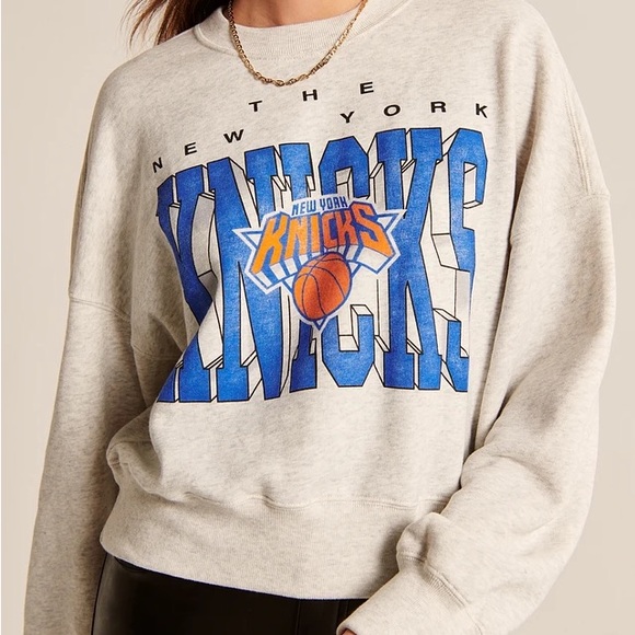 Abercrombie & Fitch Sweaters - Abercrombie & Fitch New York Knicks Graphic Sweatshirt